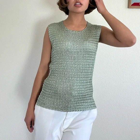 Green Ruffled Top - Picture 6 of 6